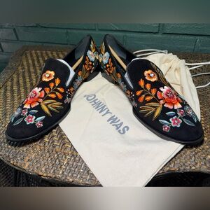 Johnny Was Bianca Black Floral Embroidered Smoking Loafer